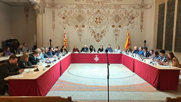 Sala de plens del Districte de Sants-Montjuïc