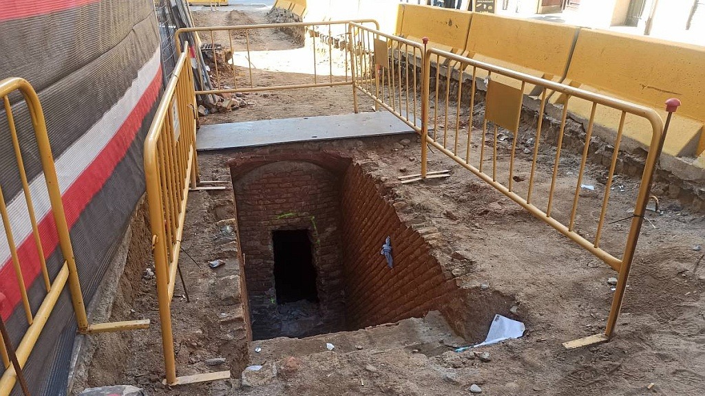 entrada a una de les galeries del refugi